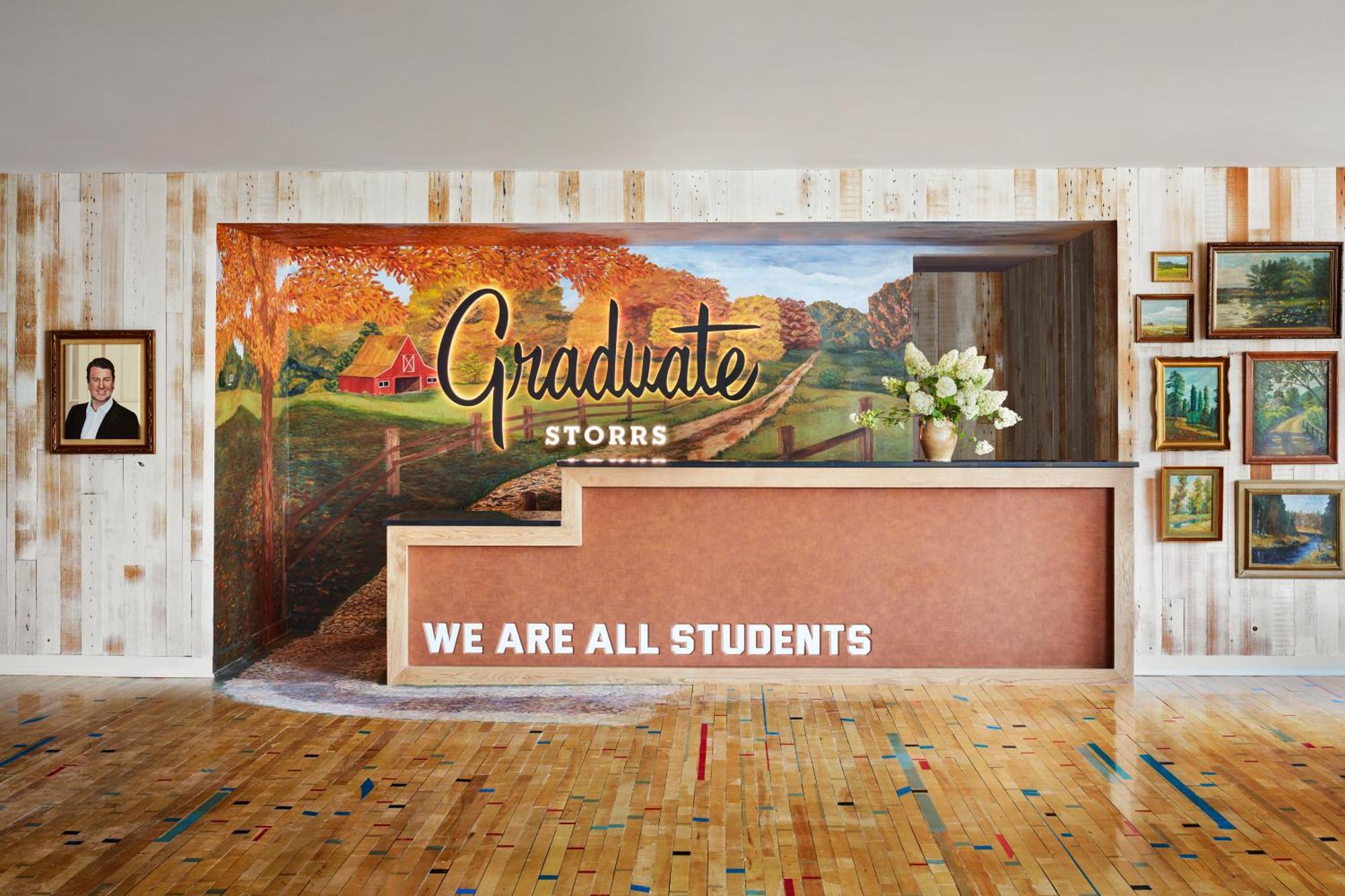 Graduate By Hilton Storrs Hotel Bagian luar foto